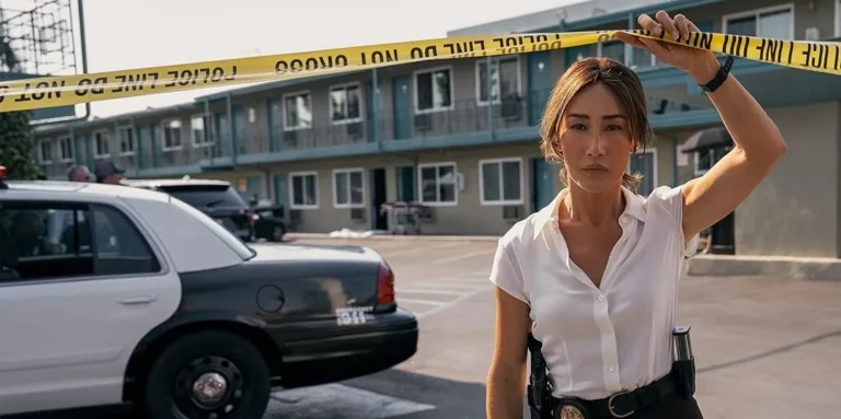Maggie Q dans l'épisode 2 de la série Ballard.